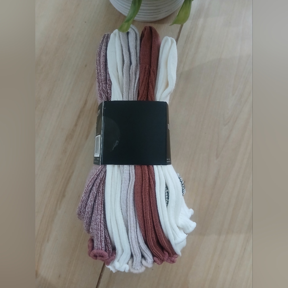 NWT Rebecca Minkoff Crew Socks! Gem Accent On One Pair! Earth Tones - Picture 3 of 5